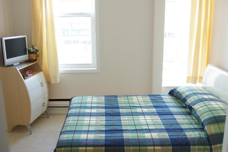 Urban Living Suites Toronto Room photo